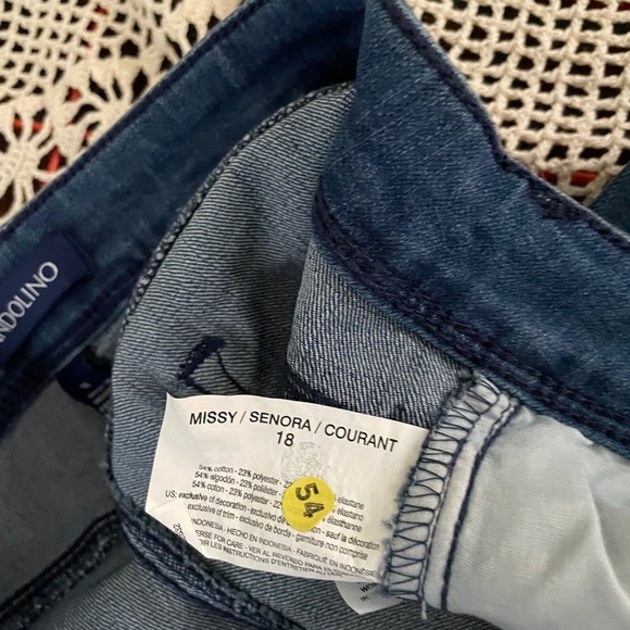 Size 18 Bandolino embroidered cropped jeans - Picture 5 of 7